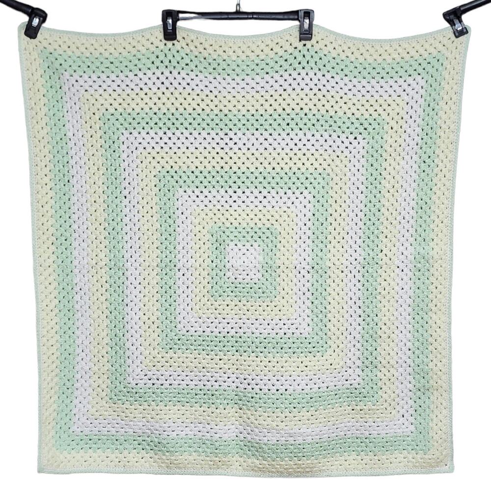 Beautiful Hand Made Crochet Baby Blanket Afghan Throw‎